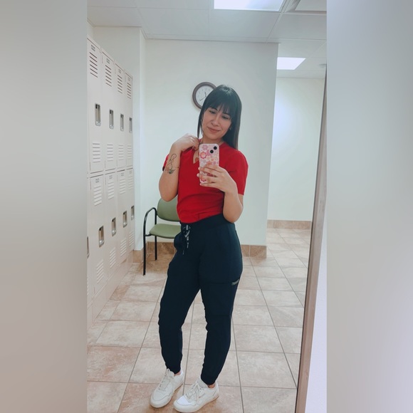 Live listings 🦋 like this listing to know when I’m going live 🦄 - Picture 3 of 3